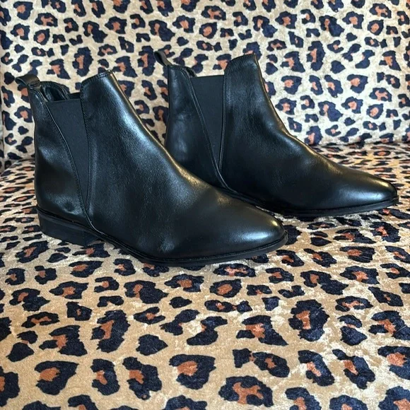 Chelsea Crew Black Label ROLO Leather size 5.5 NWOT - Picture 2 of 6